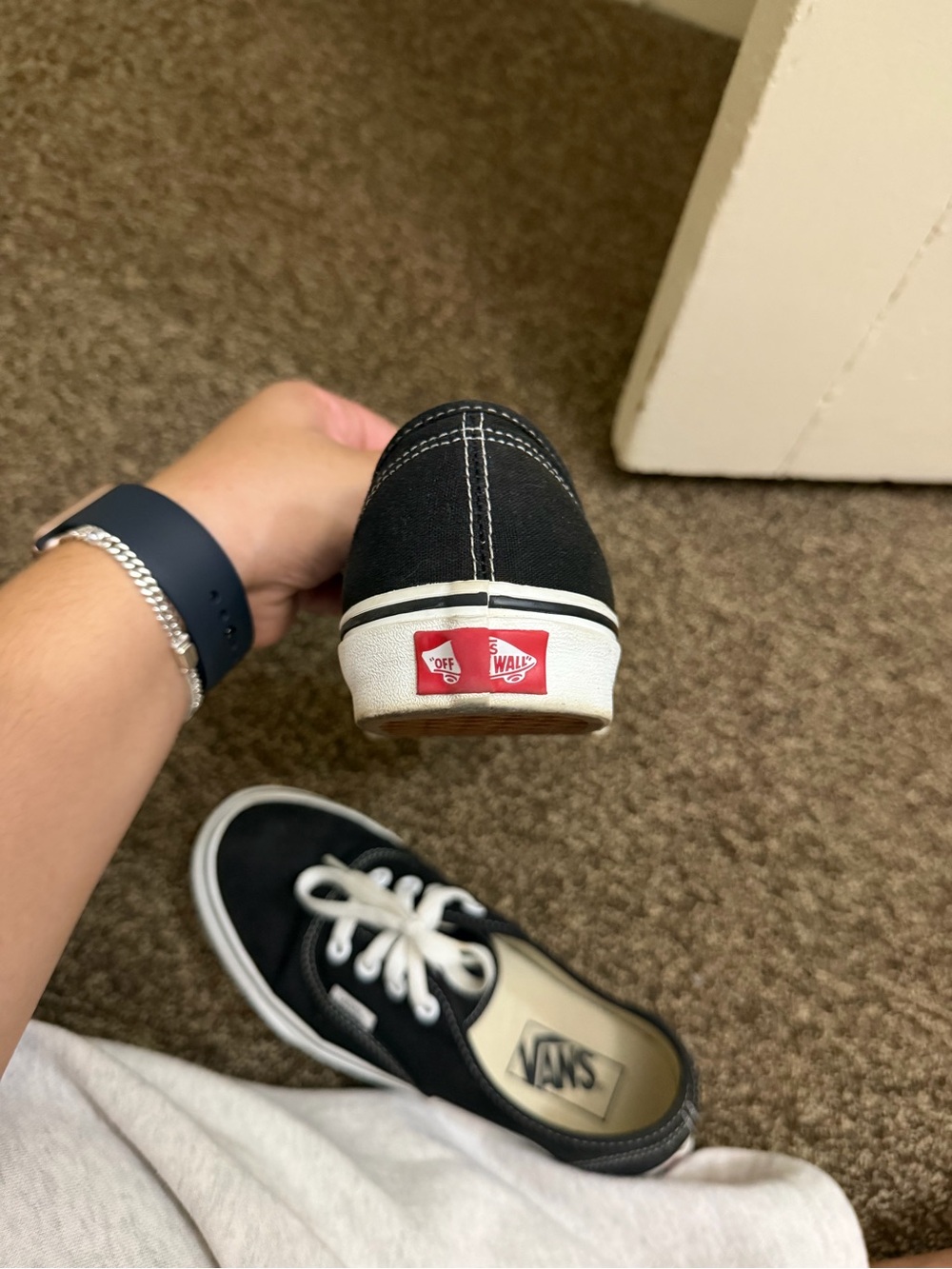 Black vans - Picture 3 of 5